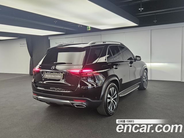 Mercedes-Benz GLE-Class GLE450 4MATIC — пробег 1 437 км — фото 2 из 5
