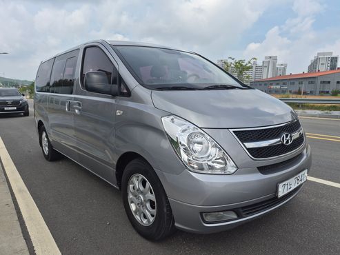 Hyundai Starex 12-Seater Wagon CVX Premium — пробег 194 000 км — фото 1 из 5