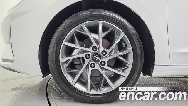 Hyundai AVANTE 1.6 Smart — пробег 71 513 км — фото 5 из 5