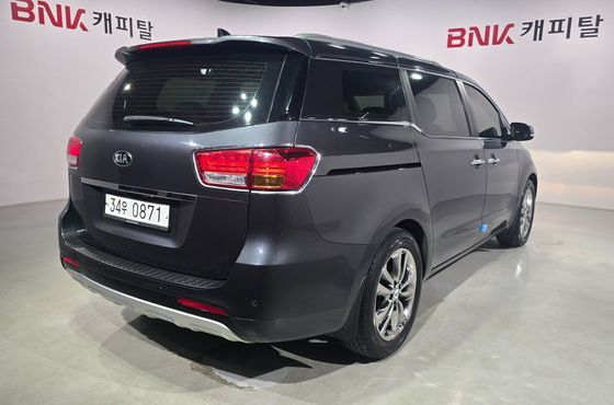 Kia Carnival 9-seater Prestige — пробег 177 952 км — фото 2 из 5