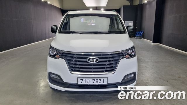 Hyundai Starex 4WD Wagon 12-Seater Smart — пробег 53 783 км — фото 1 из 5