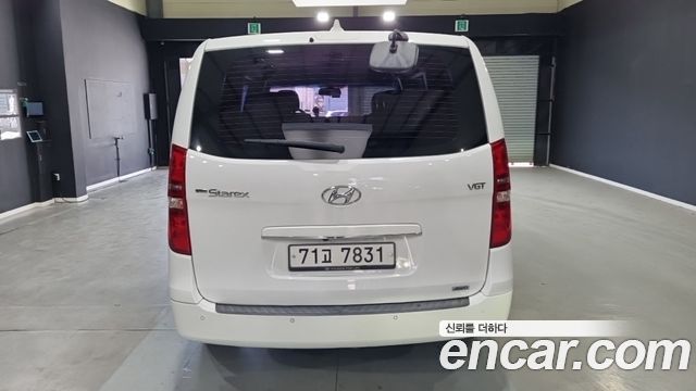 Hyundai Starex 4WD Wagon 12-Seater Smart — пробег 53 783 км — фото 4 из 5