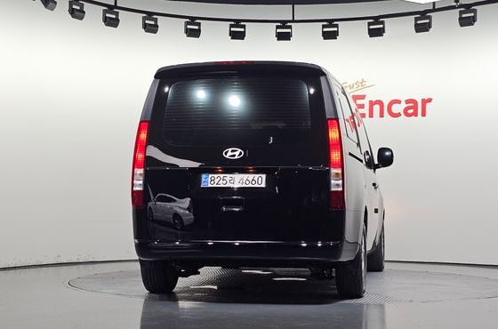 Hyundai Staria Cargo 5-Seater Modern — пробег 75 770 км — фото 4 из 5