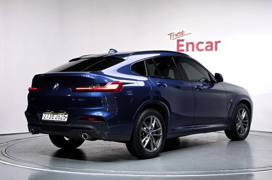 BMW X4 xDrive20d M Sport — пробег 64 828 км — фото 2 из 5