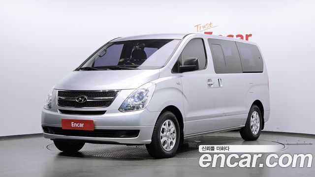 Hyundai Starex 12-Seater Wagon CVX Deluxe — пробег 124 338 км — фото 1 из 5