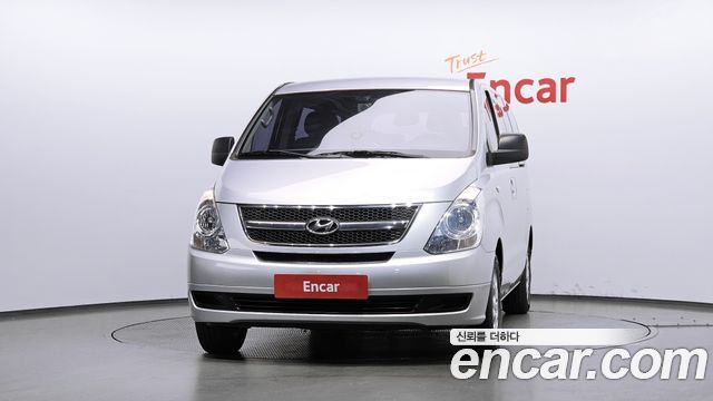 Hyundai Starex 12-Seater Wagon CVX Deluxe — пробег 124 338 км — фото 3 из 5