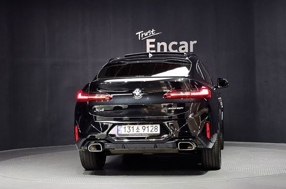 BMW X4 xDrive20i M Sport — пробег 41 363 км — фото 4 из 5
