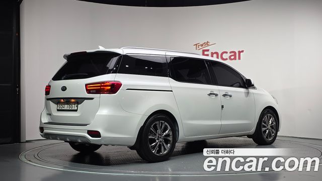 Kia Carnival из Кореи Encar
