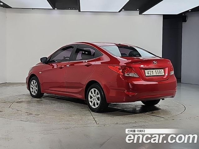 Hyundai Accent 1.4 VVT Smart — пробег 120 656 км — фото 3 из 5
