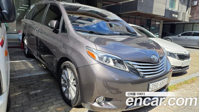 Toyota Sienna 3.5 AWD — пробег 125 000 км — фото 1 из 5
