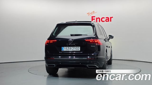 Volkswagen Tiguan 2.0 TDI 4Motion Prestige — пробег 117 625 км — фото 4 из 5