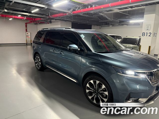 Kia Carnival Gasoline 7-Seater Signature — пробег 43 000 км — фото 3 из 5