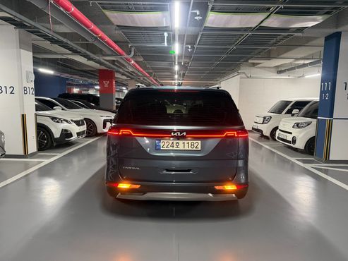 Kia Carnival Gasoline 7-Seater Signature — пробег 43 000 км — фото 4 из 5
