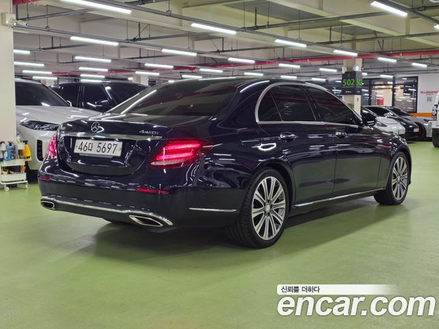 Mercedes-Benz E-Class из Кореи Encar