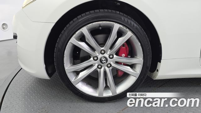 Hyundai Genesis из Кореи Encar