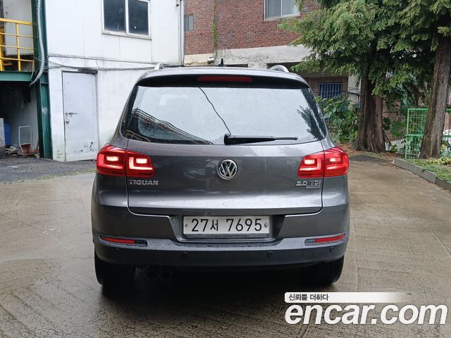 Volkswagen Tiguan 2.0 TDI  Premium 5N — пробег 151 800 км — фото 5 из 5