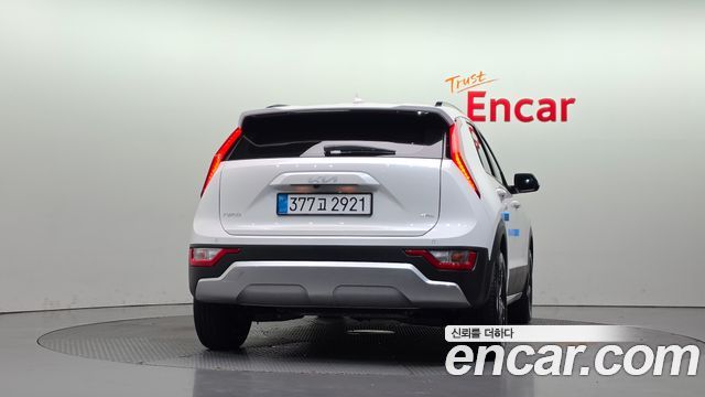 Kia Niro Prestige — пробег 1 660 км — фото 4 из 5