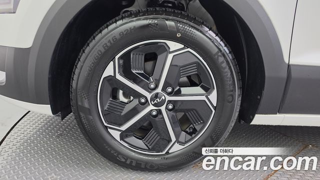 Kia Niro Prestige — пробег 1 660 км — фото 5 из 5