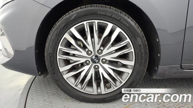 Kia K7 из Кореи Encar