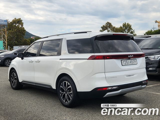 Kia Carnival Gasoline 9-Seater Prestige — пробег 80 000 км — фото 4 из 5