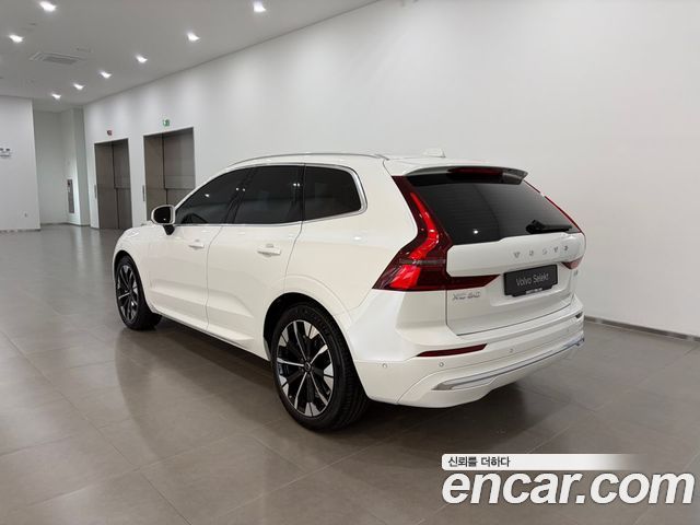 Volvo XC60 B5 Ultra Bright Air Sus — пробег 2 320 км — фото 2 из 5