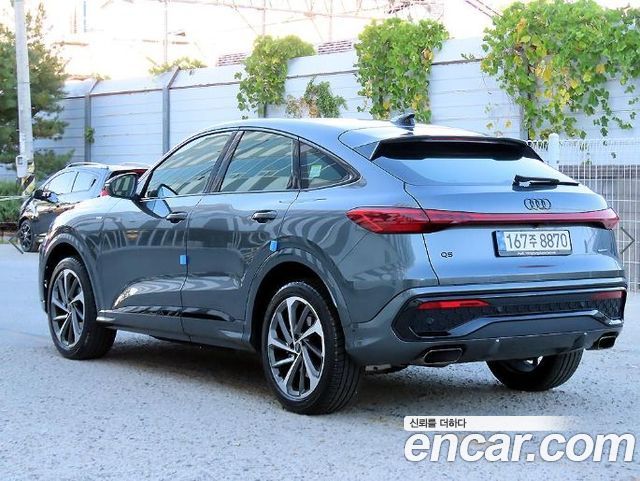 Audi Q5 40 TFSI Quattro Sportback S Line — пробег 12 304 км — фото 3 из 3
