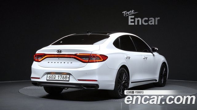 Hyundai Grandeur 2.4 Premium — пробег 56 021 км — фото 2 из 5