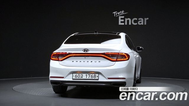 Hyundai Grandeur 2.4 Premium — пробег 56 021 км — фото 4 из 5