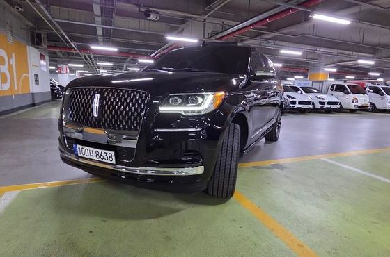 Lincoln Navigator 3.5L Black Label — пробег 66 751 км — фото 1 из 5