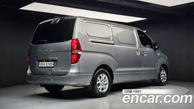 Hyundai Starex 3-Seater VAN CVX Luxury — пробег 216 900 км — фото 2 из 5