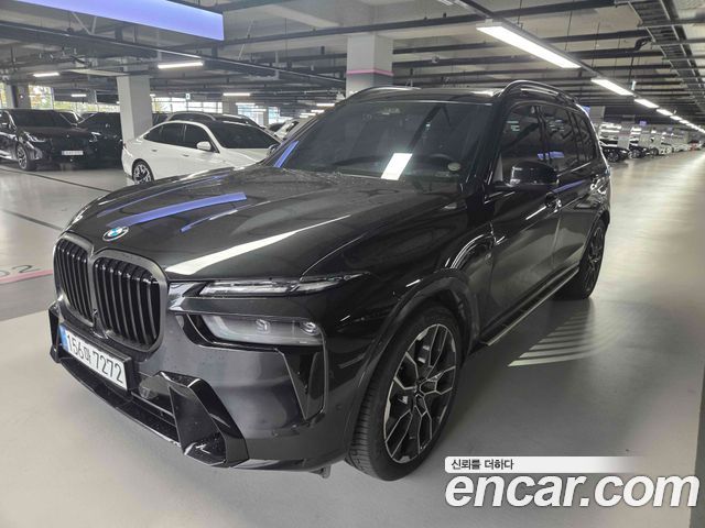 BMW X7 xDrive 40d M Sport 7 STR — пробег 4 222 км — фото 2 из 5