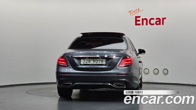 Mercedes-Benz E-Class E300 4MATIC AMG Line — пробег 152 542 км — фото 4 из 5