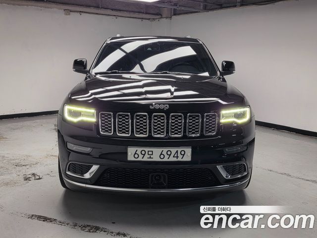 Jeep Cherokee 3.0 Diesel Overland Summit WK2 — пробег 181 000 км — фото 3 из 5