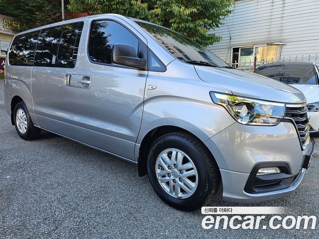 Hyundai Starex Van 5-Seater Modern — пробег 60 368 км — фото 4 из 5