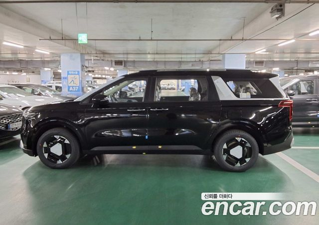 Kia Carnival HEV 9 seater Prestige — пробег 1 км — фото 5 из 5