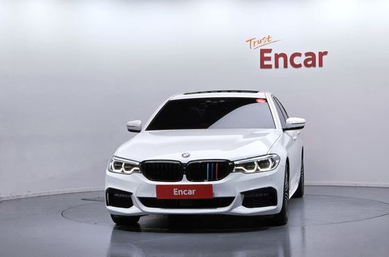 BMW 5-Series 530i M Sport Package Plus — пробег 70 342 км — фото 3 из 5