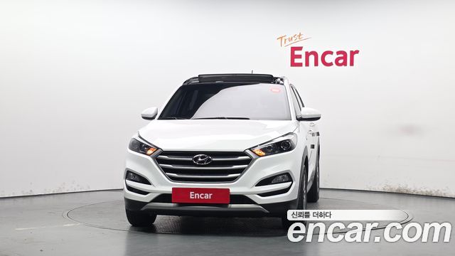 Hyundai Tucson Diesel 2.0 2WD Style — пробег 121 576 км — фото 3 из 5