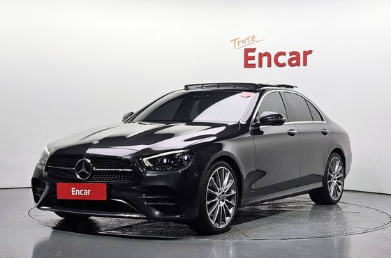 Mercedes-Benz E-Class E350 4MATIC AMG Line — пробег 52 760 км — фото 1 из 5