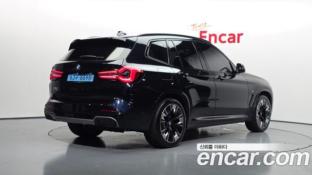 BMW iX3 M Sports — пробег 67 402 км — фото 2 из 5
