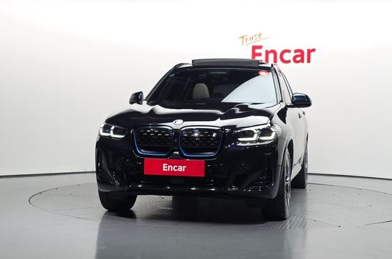 BMW iX3 M Sports — пробег 67 402 км — фото 3 из 5