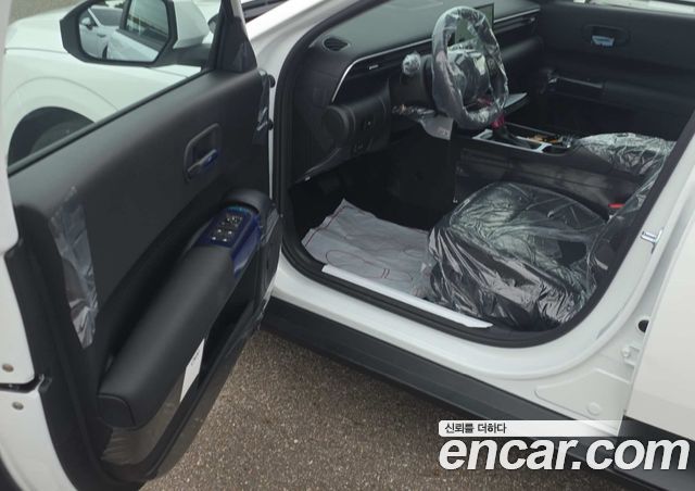 Hyundai AVANTE 2.0 Modern — пробег 1 км — фото 4 из 5