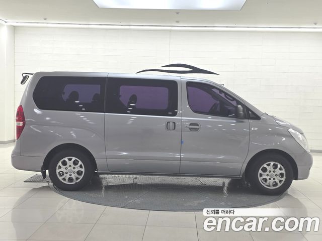 Hyundai Starex 12-Seater Wagon CVX Deluxe — пробег 163 800 км — фото 3 из 5