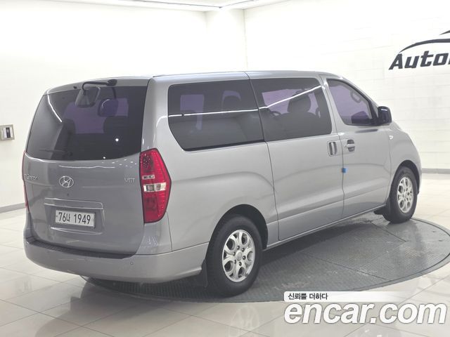 Hyundai Starex 12-Seater Wagon CVX Deluxe — пробег 163 800 км — фото 4 из 5