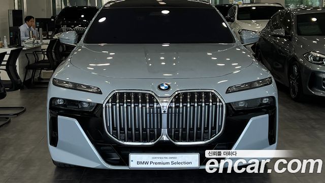 BMW 7-Series 740i xDrive M Sport — пробег 15 409 км — фото 3 из 5