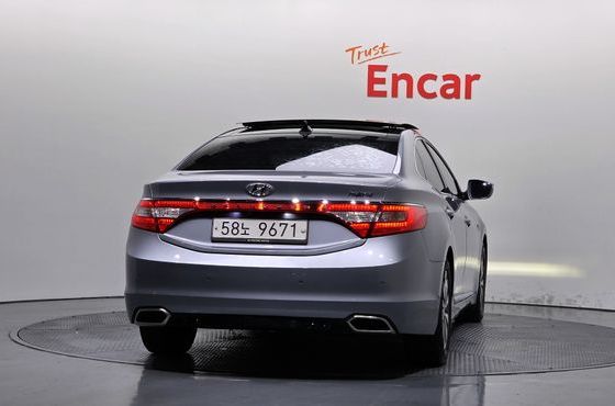 Hyundai Grandeur Premium — пробег 134 914 км — фото 4 из 5