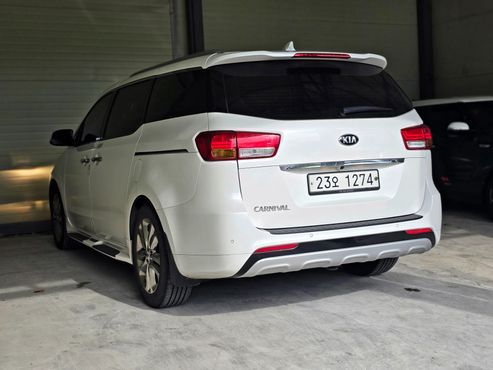 Kia Carnival 9-seater Prestige — пробег 97 915 км — фото 2 из 5