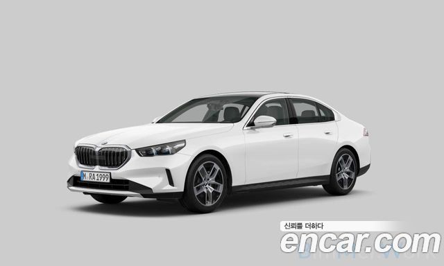 BMW 5-Series 523d — пробег 8 792 км — фото 1 из 5