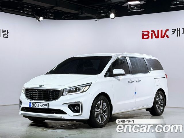 Kia Carnival 9-Seater Luxury — пробег 156 890 км — фото 1 из 5