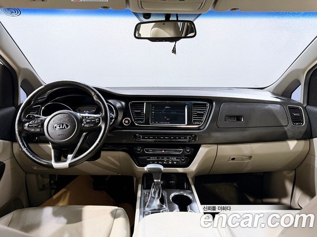 Kia Carnival 9-Seater Luxury — пробег 156 890 км — фото 4 из 5