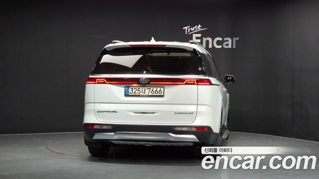 Kia Carnival Gasoline 7-Seater Signature — пробег 127 799 км — фото 4 из 5